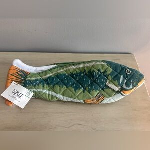 Market Square Fish Oven Mitt NWT Dad Fathers Day Fisher